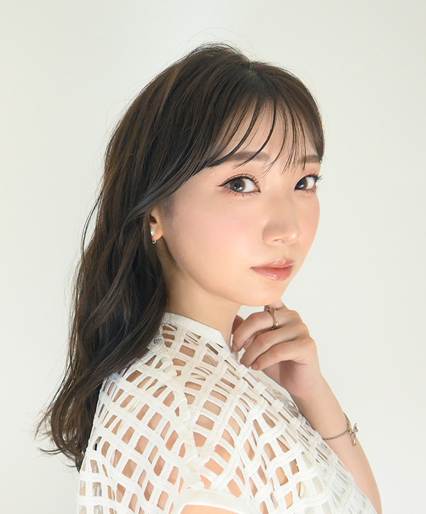 井上 麻里奈写真画像